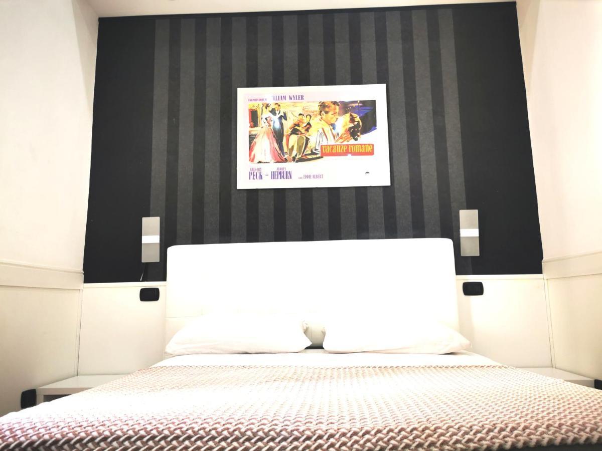לינה וארוחת בוקר רומא Cinema House 2 מראה חיצוני תמונה